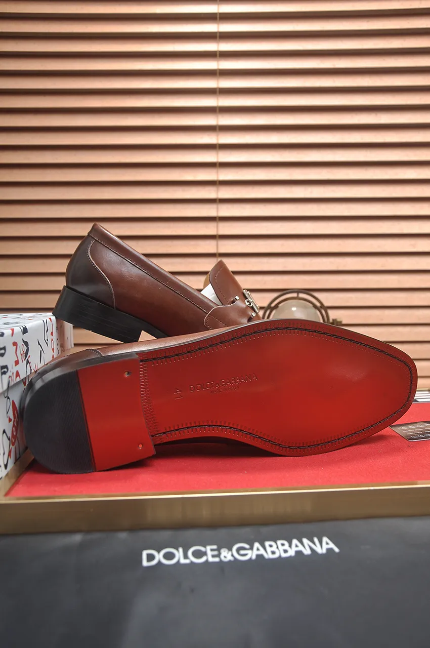 Men's men's shoes 💰500💶🌲 DG top 🔍🔍Men's new leather shoes 🚹 are on sale at the same time at the counter ⚠The uppers are imported cowhide from Italy, the entire imported cowhide lining, imported accessories 💪💪, completely 1⃣️ vs 1⃣️ replica 🇮 🇹💪💪, ⚠Sole: The original sole is specially provided by the original factory, the exclusive movable molded sole is super comfortable, ⚠The original factory follows the order, 🔍🔍high quality, you can enter and exit the counter at will, welcome to compare ⚠Size: 38-44 (45 customized)